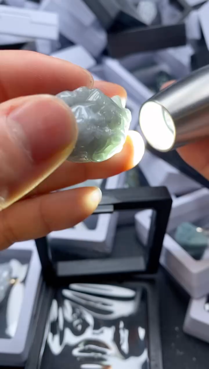 翡翠未镶嵌吊坠(不含链)1249