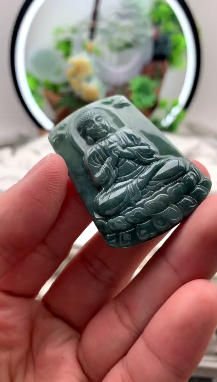 【闪购商品】翡翠颈饰未镶嵌大日如来【品质一般能接受再拍】