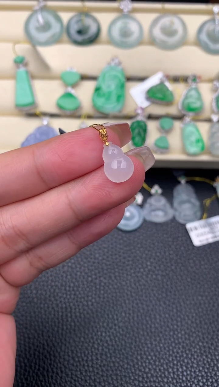 【闪购商品】翡翠颈饰18K金镶嵌D533