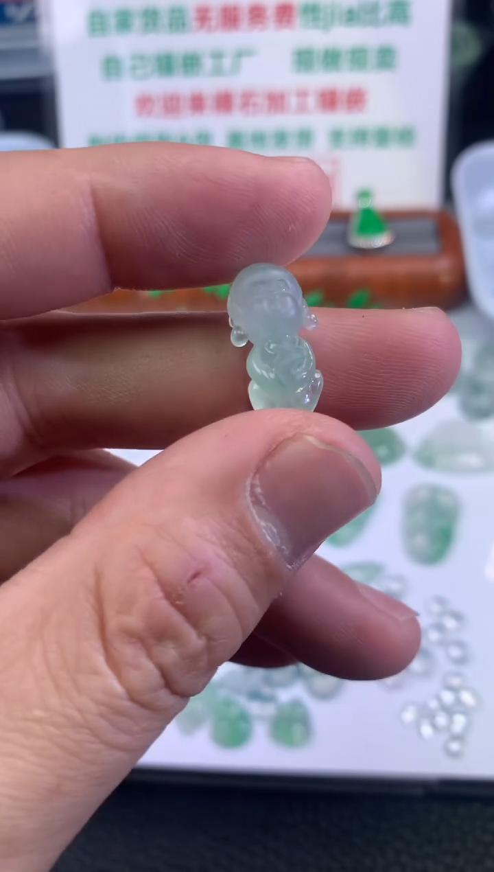 【闪购商品】定制翡翠未镶嵌宝宝佛