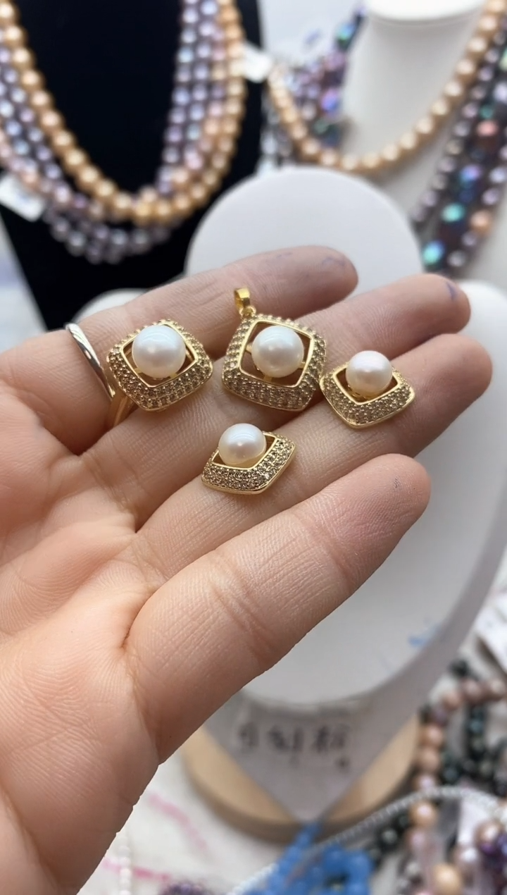 【闪购商品】淡水珍珠颈饰钛钢171