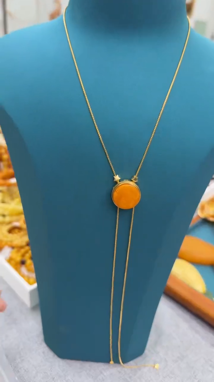 【闪购商品】琥珀颈饰银S925镶嵌138秒拍号