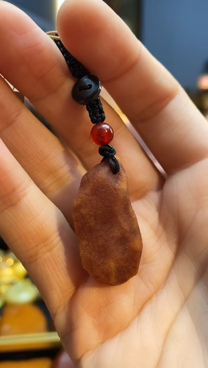 琥珀颈饰未镶嵌挂件