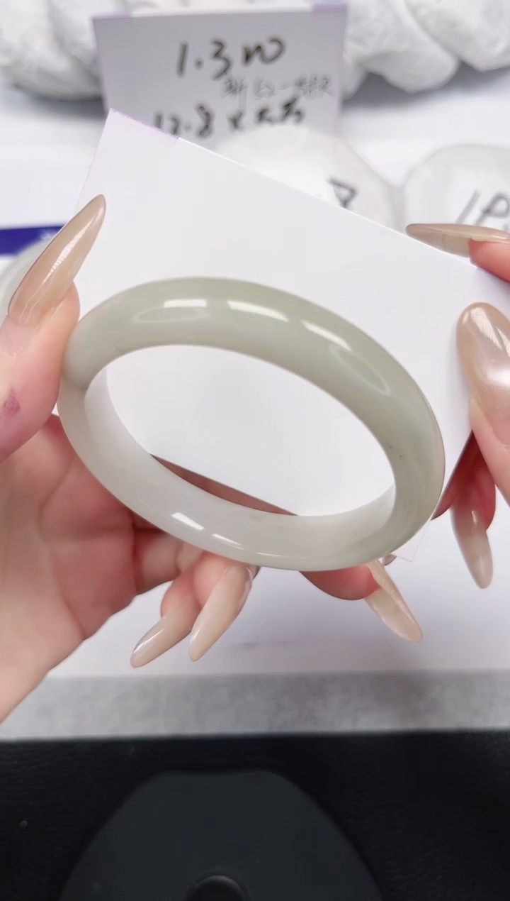 未镶嵌手镯石英岩玉145-54/55