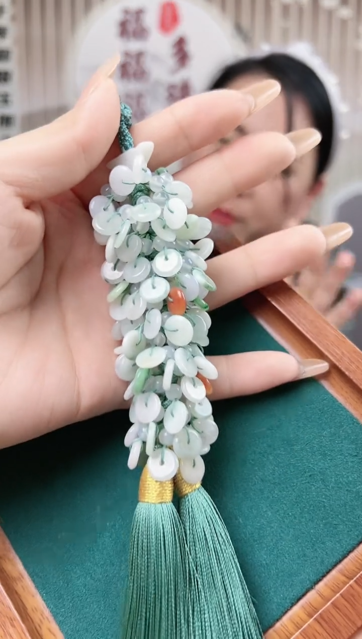 【闪购商品】翡翠挂件未镶嵌车挂吊坠