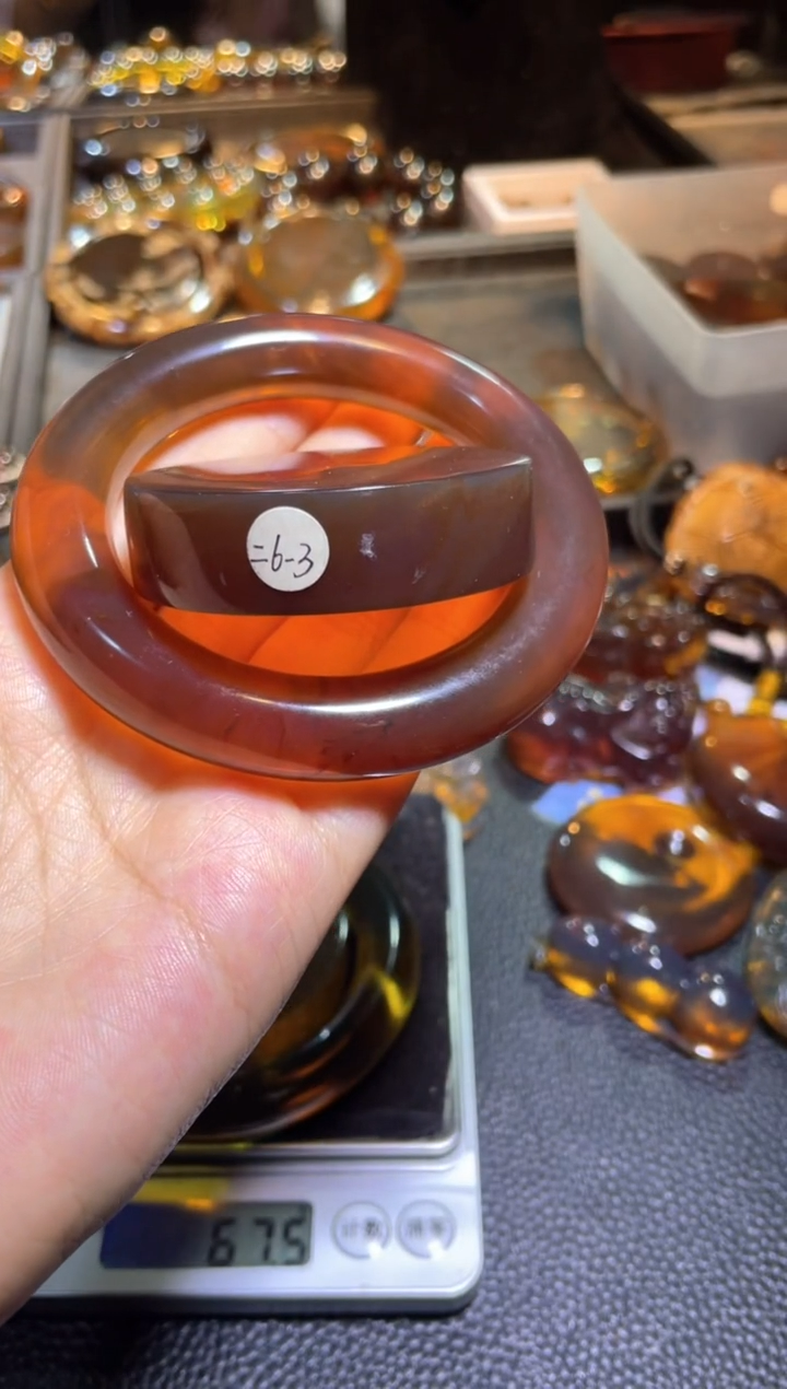 【闪购商品】琥珀裸石未镶嵌琥珀手镯卡60