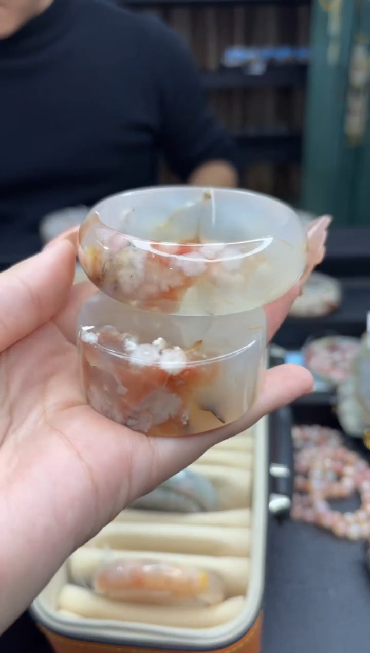 【闪购商品】石英质玉手镯未镶嵌1268（53圈赠送镯心）