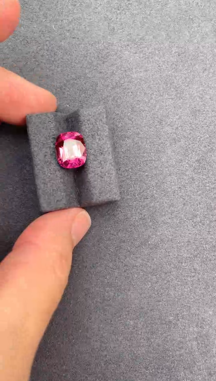【闪购商品】碧玺裸石未镶嵌4.5ct粉碧玺