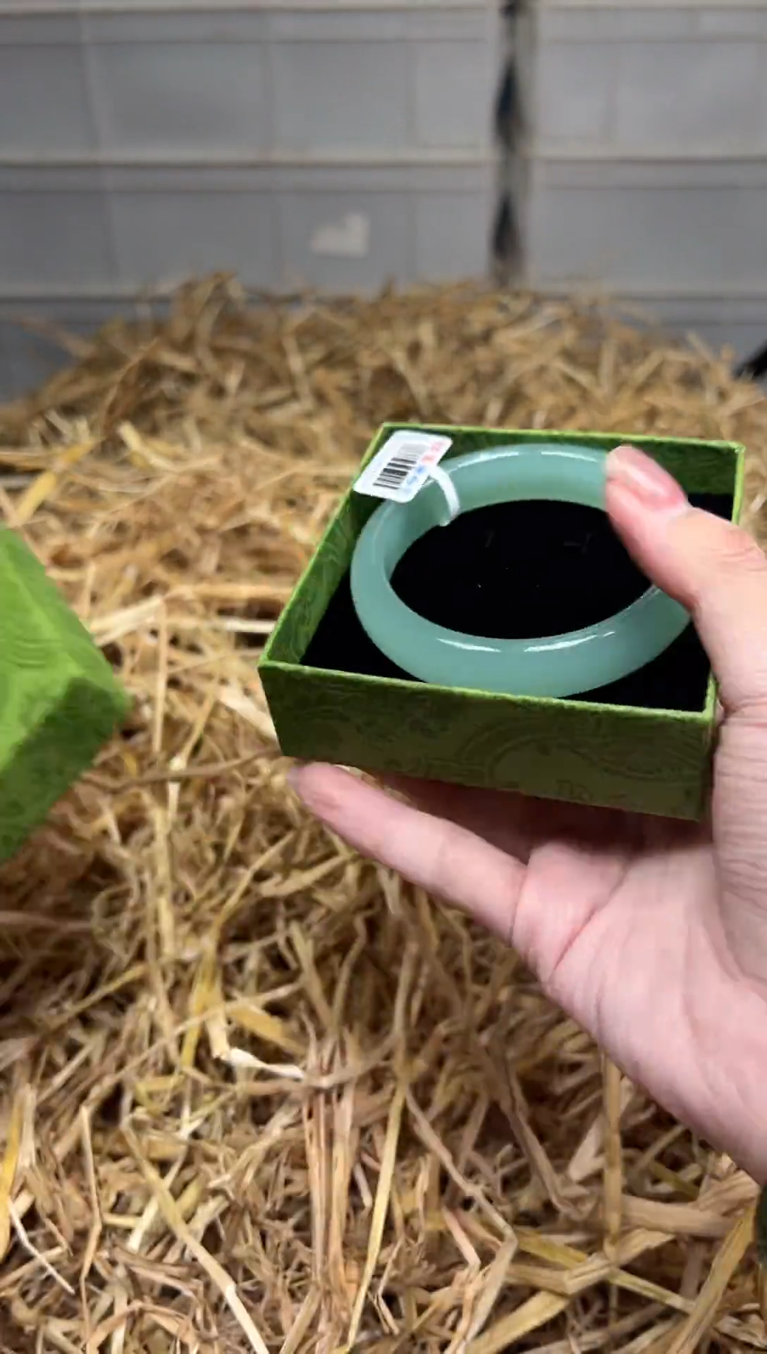 未镶嵌手镯石英质玉D4188