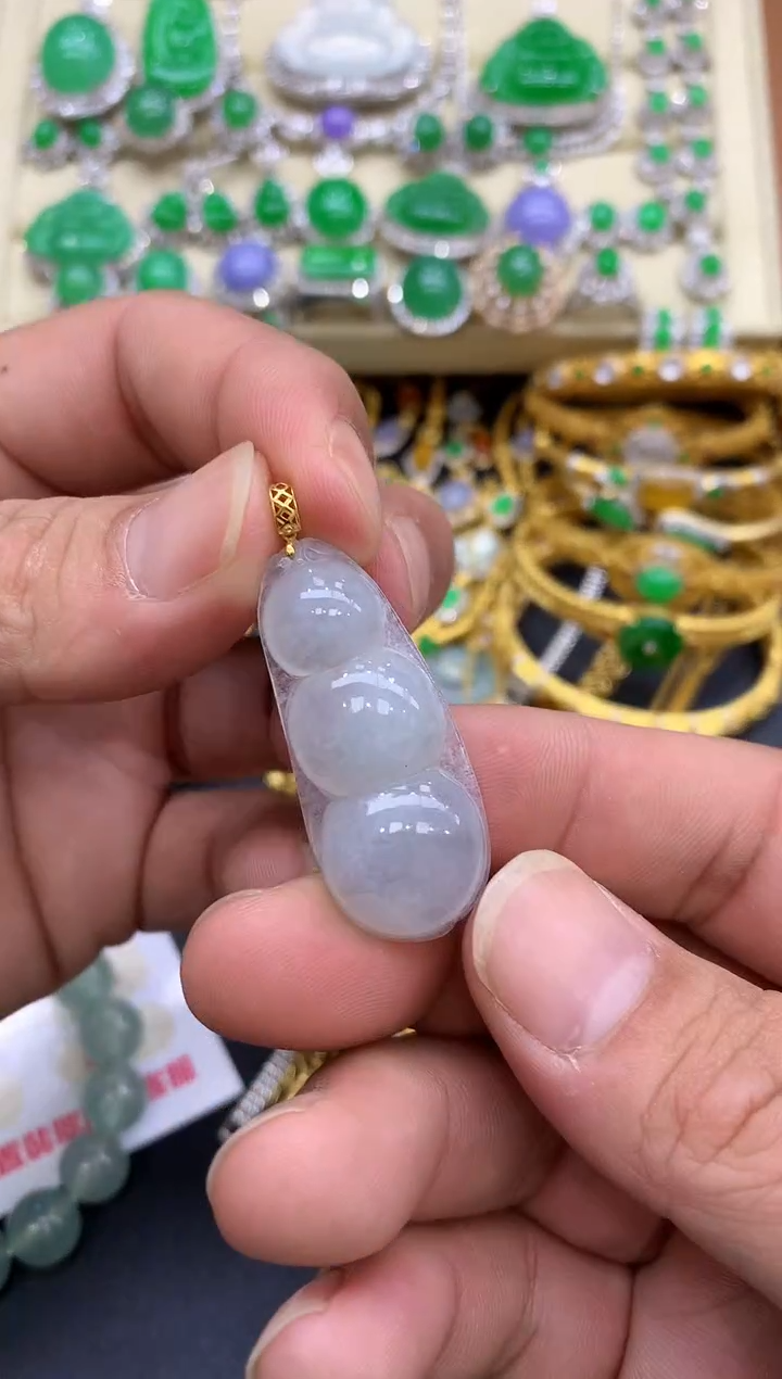 颈饰18K金镶嵌翡翠21-中国好珍宝