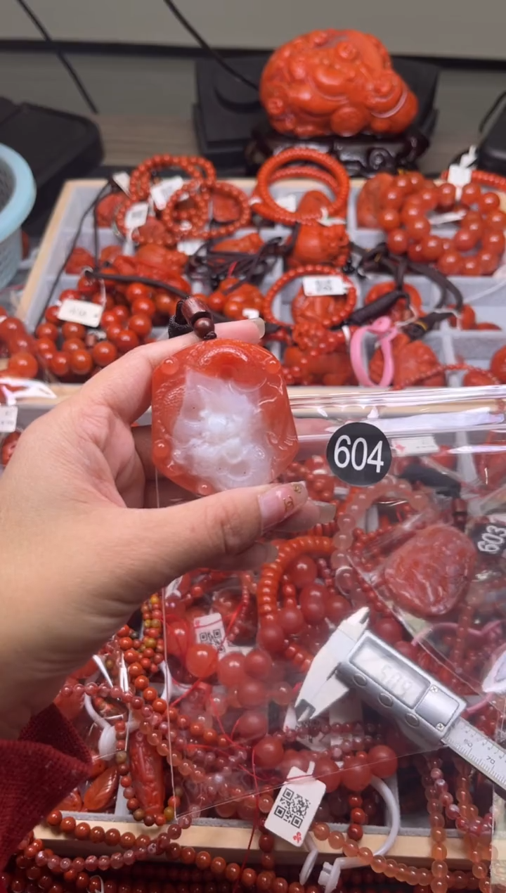 【闪购商品】南红玛瑙珠宝奇石未镶嵌604