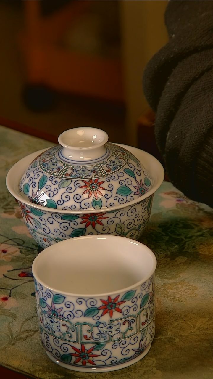 杯手工手绘杯杯很美丽