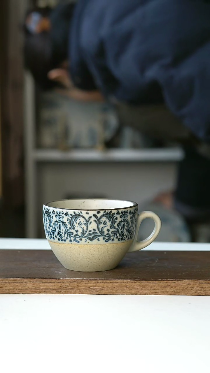 【闪购商品】陶瓷粗陶手绘鸢尾咖啡杯240ml@4-2@