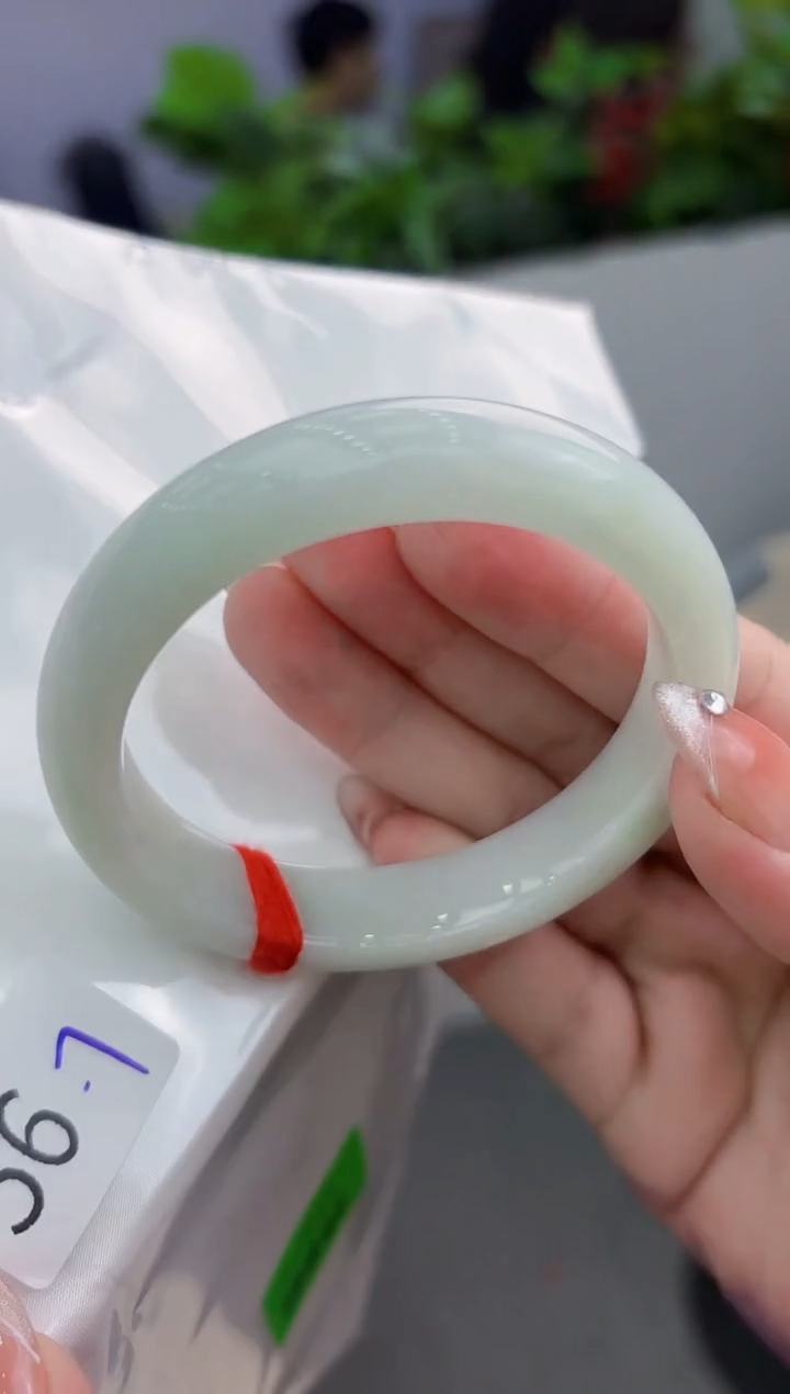 【闪购商品】翡翠手镯未镶嵌翡翠手镯