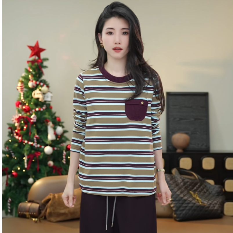 小乖逃休闲时尚绿色条纹T恤打底咖色领口袋扣红色口袋扣款式M9117
