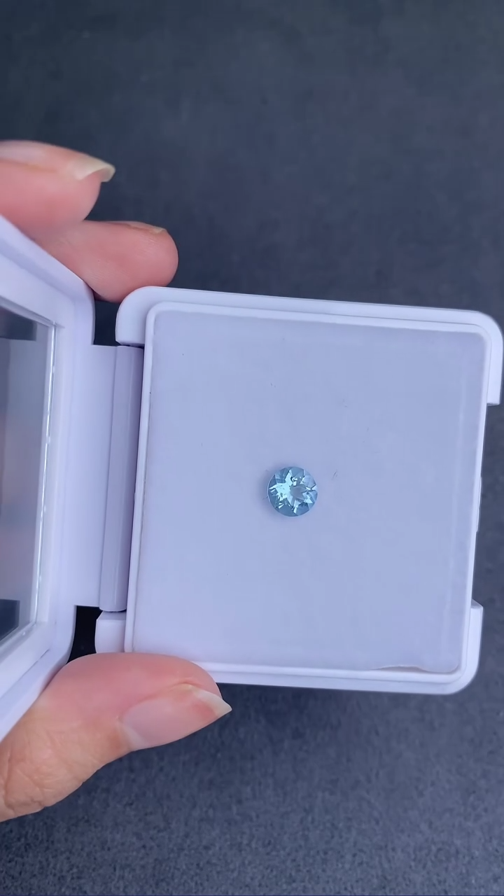 【闪购商品】海蓝宝石笔搁未镶嵌1.08CT--------