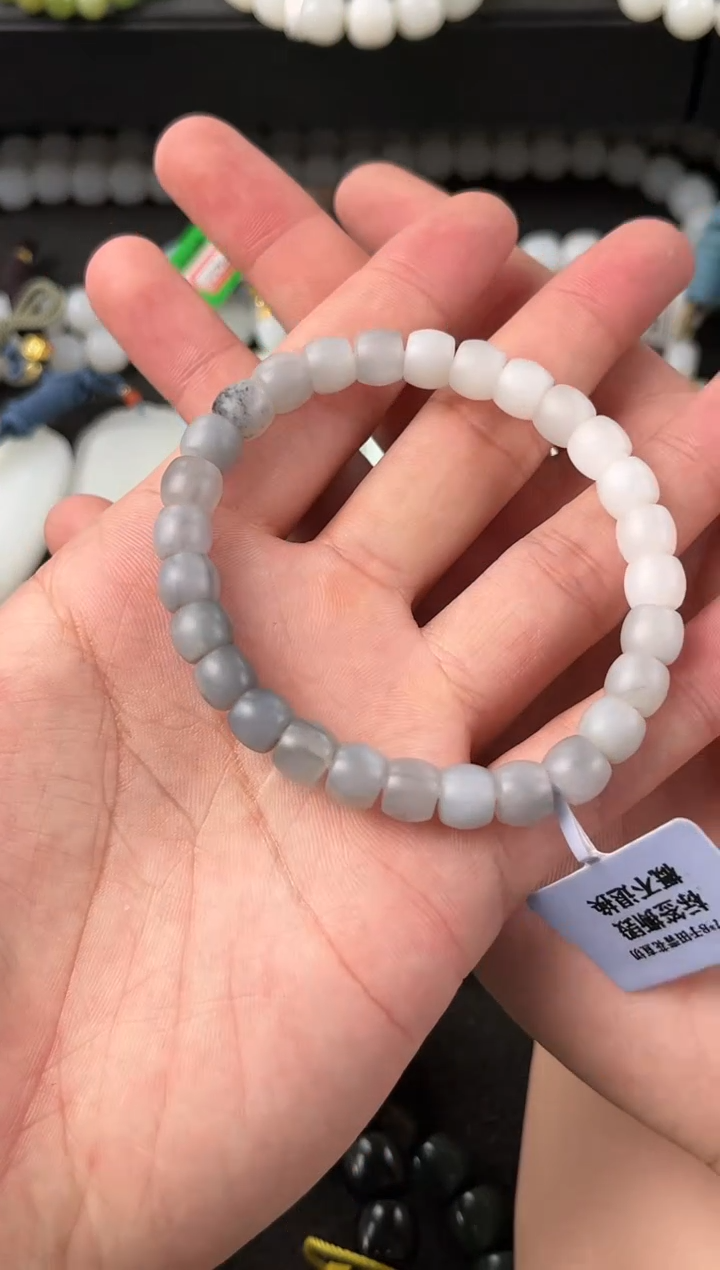 【闪购商品】和田玉手串未镶嵌于田青花直切手串卡8微色差