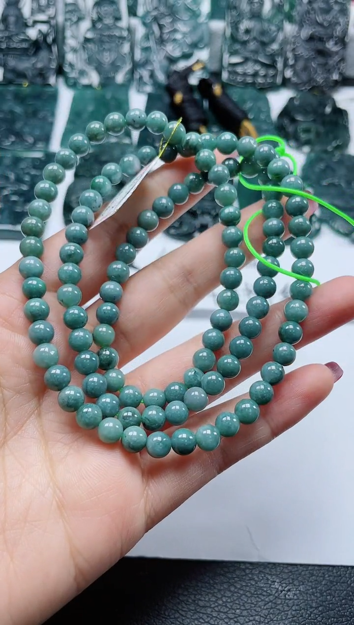 【闪购商品】翡翠颈饰未镶嵌            