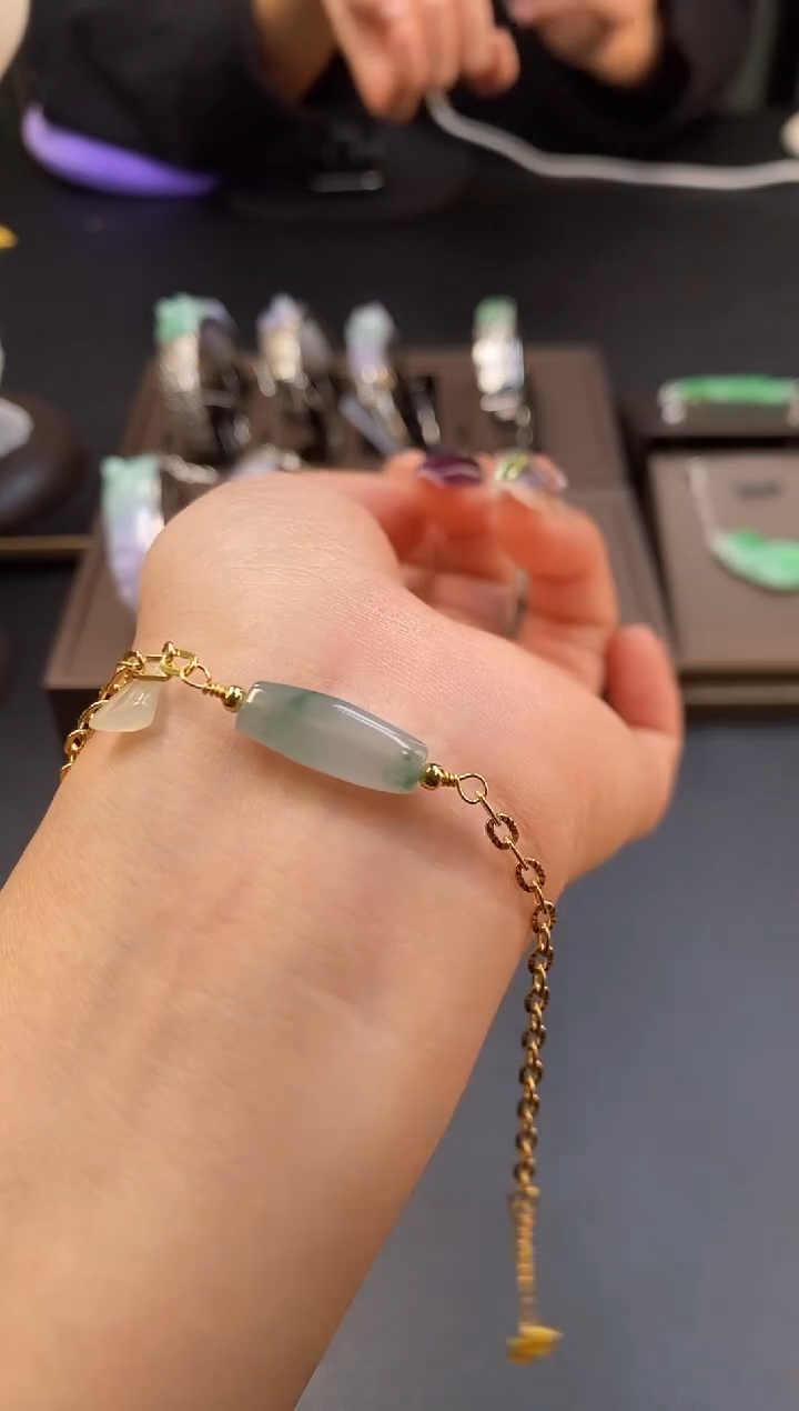 颈饰未镶嵌翡翠净货10604