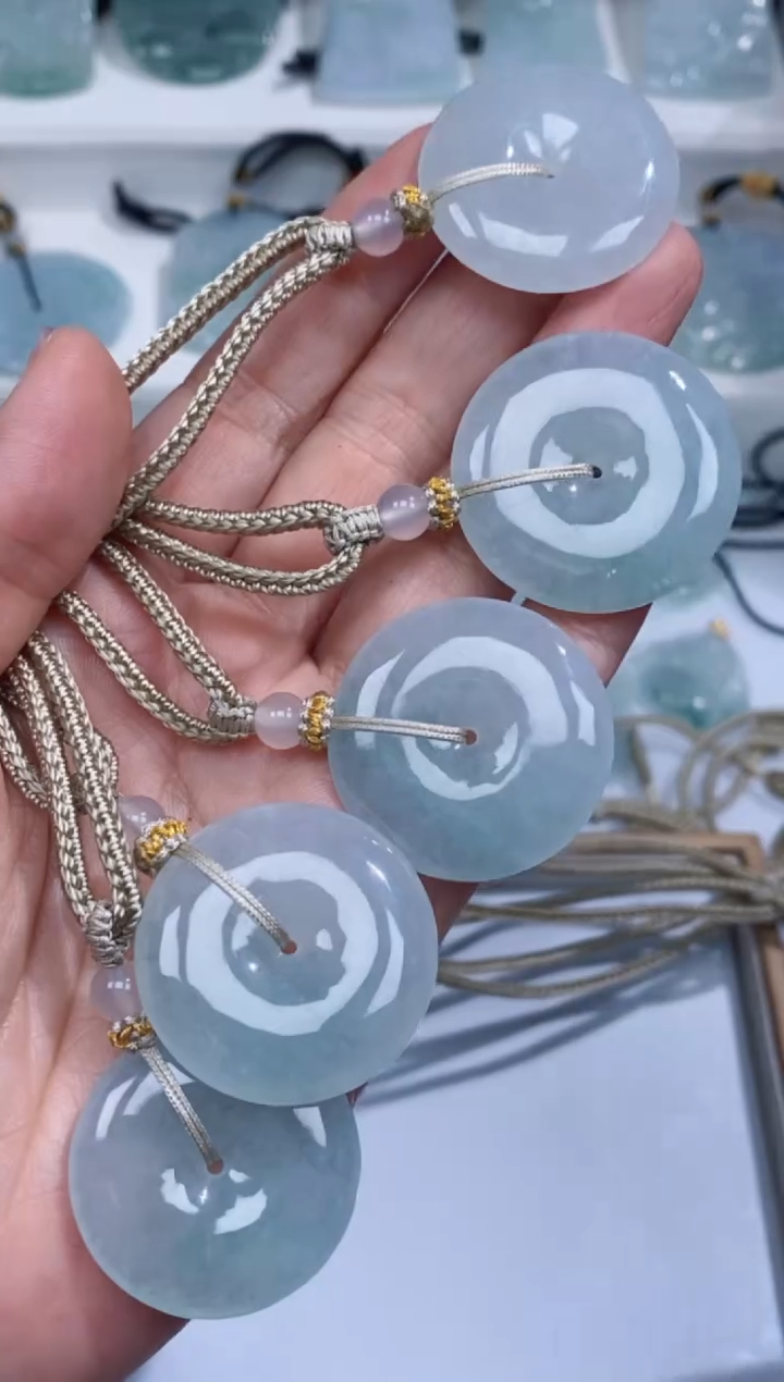 颈饰未镶嵌翡翠吊坠团购多样性发一件