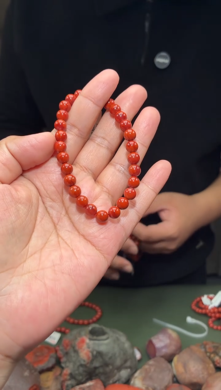 未镶嵌手串南红玛瑙单圈手串一条约7mm多样性发货