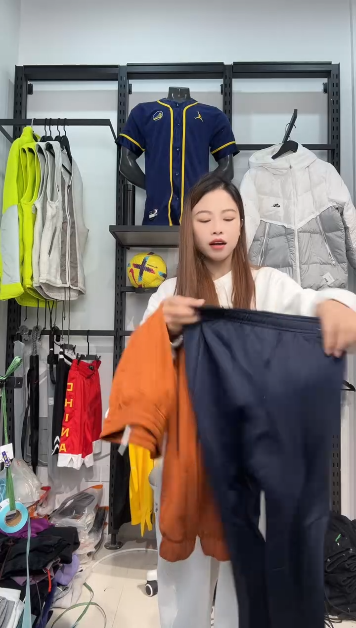 3295闪购编码 Nike/Jordan运动卫衣裤以直播间过款为准 尺码  m2