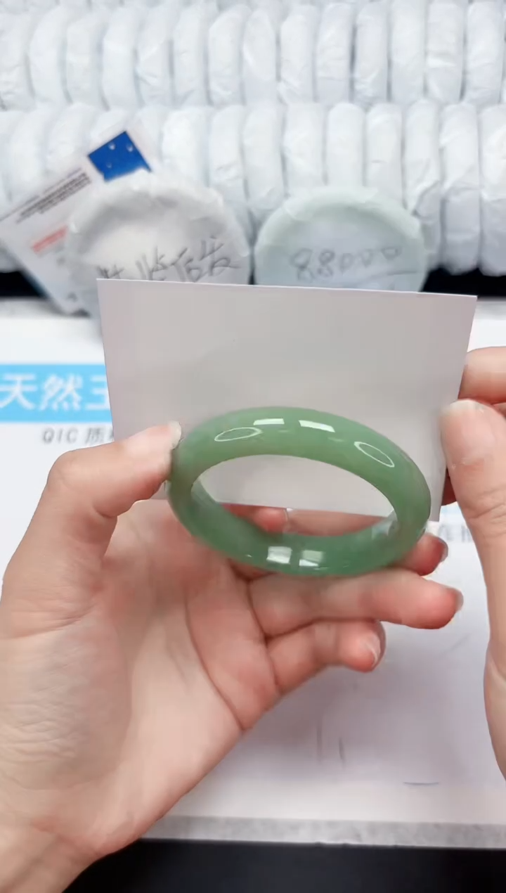 【闪购商品】石英质玉手镯未镶嵌516-52.3