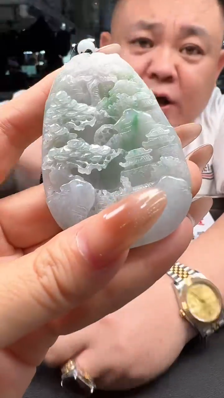 【闪购商品】翡翠颈饰未镶嵌山水4966/41