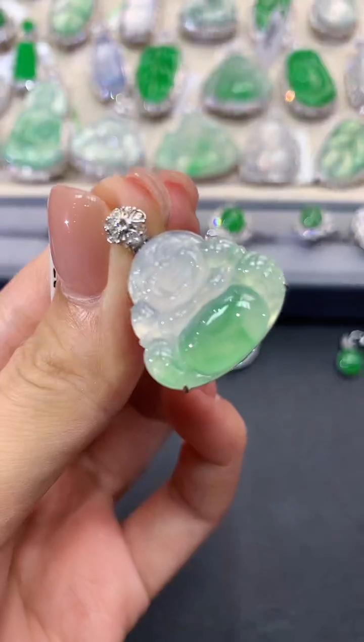 【闪购商品】翡翠吊坠(不含链)18K金镶嵌q35        