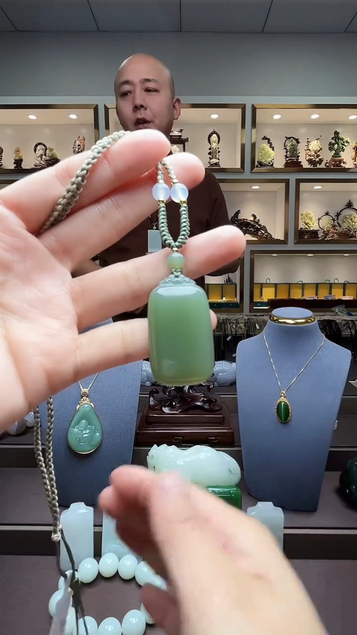 【闪购商品】和田玉颈饰未镶嵌苏