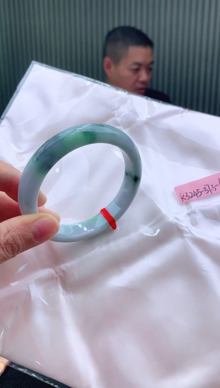 未镶嵌手镯翡翠57+