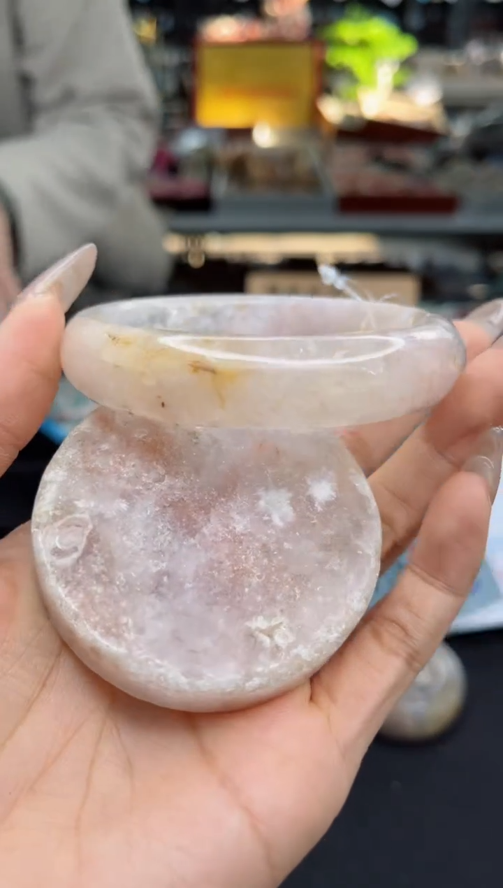 【闪购商品】石英质玉手镯未镶嵌62圈口（不退不换）1451435