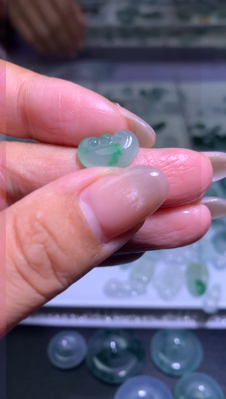 【闪购商品】定制翡翠未镶嵌毛货