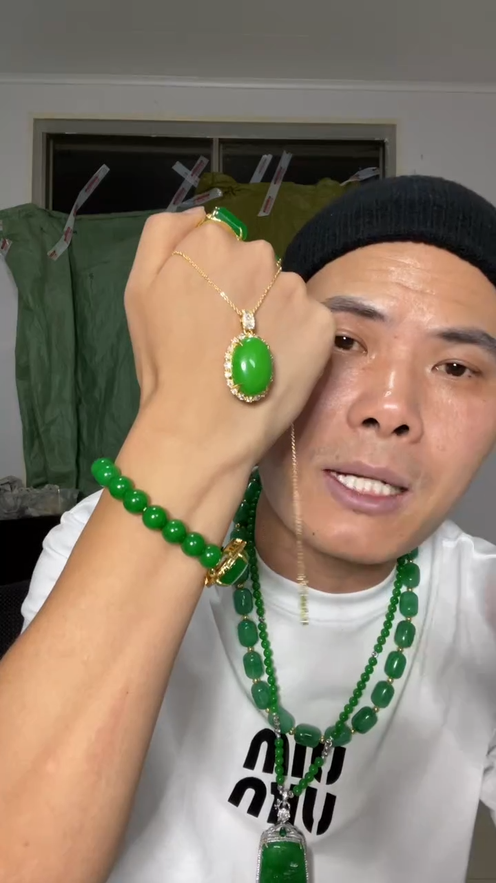 翡翠未镶嵌吊坠(赠链)【小伍珠宝】缅料戴妃鸽子蛋吊坠