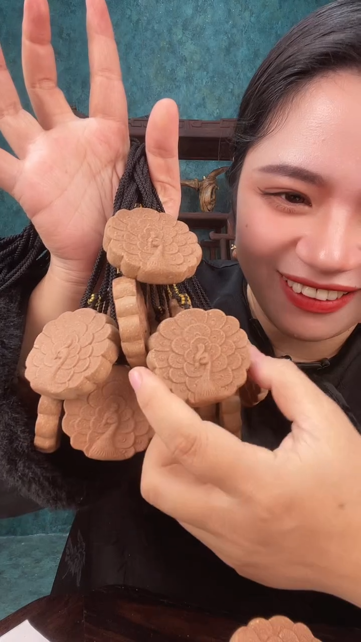 珠串安宫香方大孔雀香牌