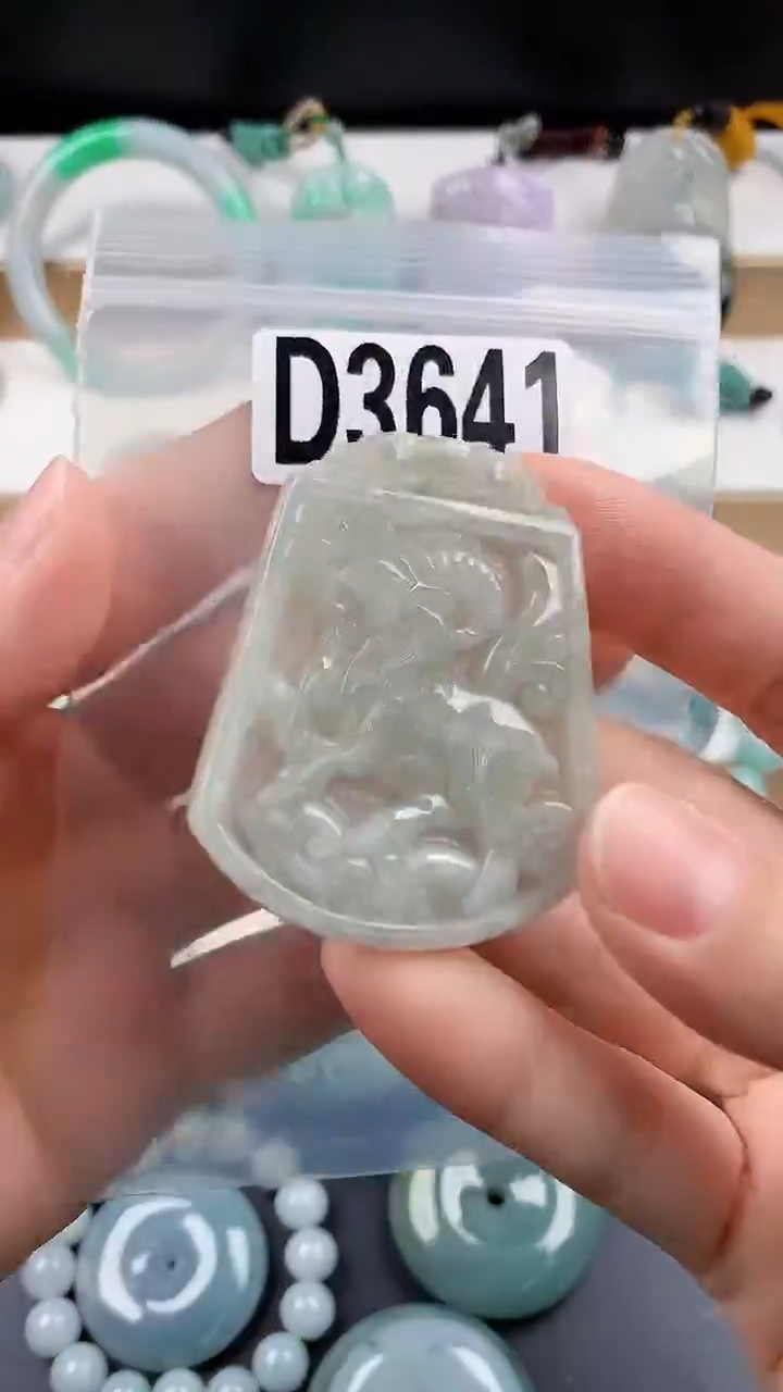 颈饰未镶嵌翡翠天然翡翠吊坠挂件