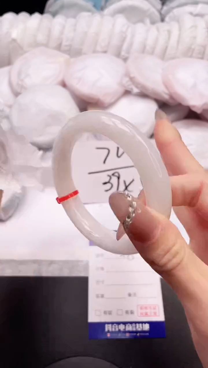 【闪购商品】和田玉未镶嵌手镯14K405-58