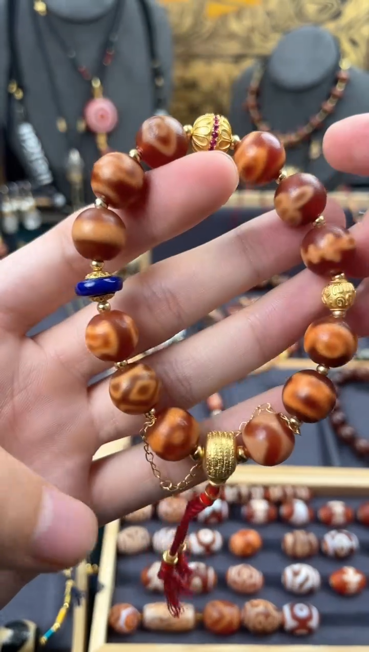 【闪购商品】玛瑙/玉髓颈饰未镶嵌金蟾红肉高品多宝手串