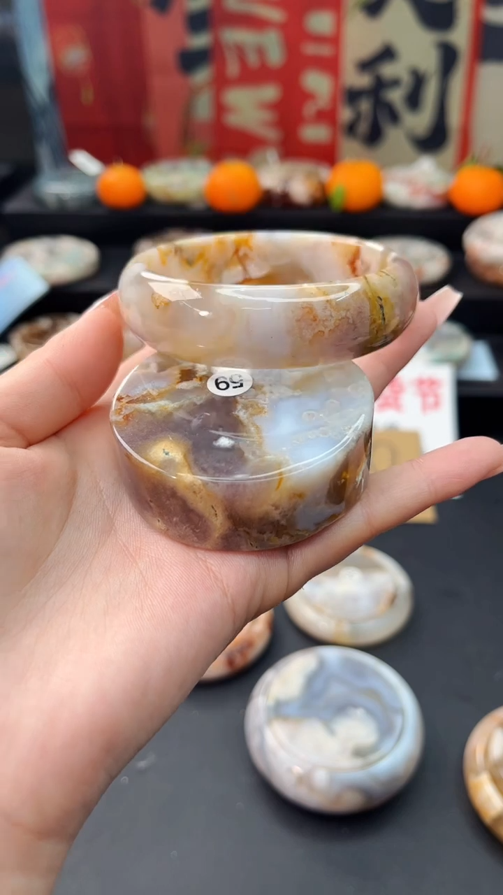 【闪购商品】石英质玉手镯未镶嵌赠送镯心（59圈口）无证书