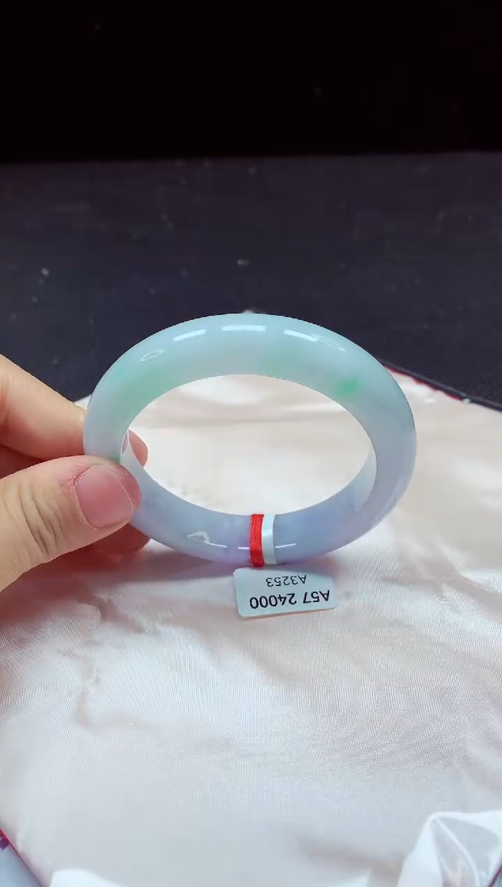 【闪购商品】翡翠手镯未镶嵌镯子57+