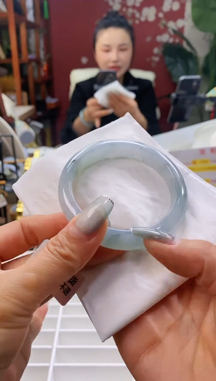 【闪购商品】翡翠手镯未镶嵌123飘花5455/11.4*7.5