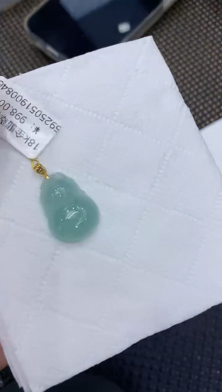 翡翠18K金镶嵌颈饰111111111111