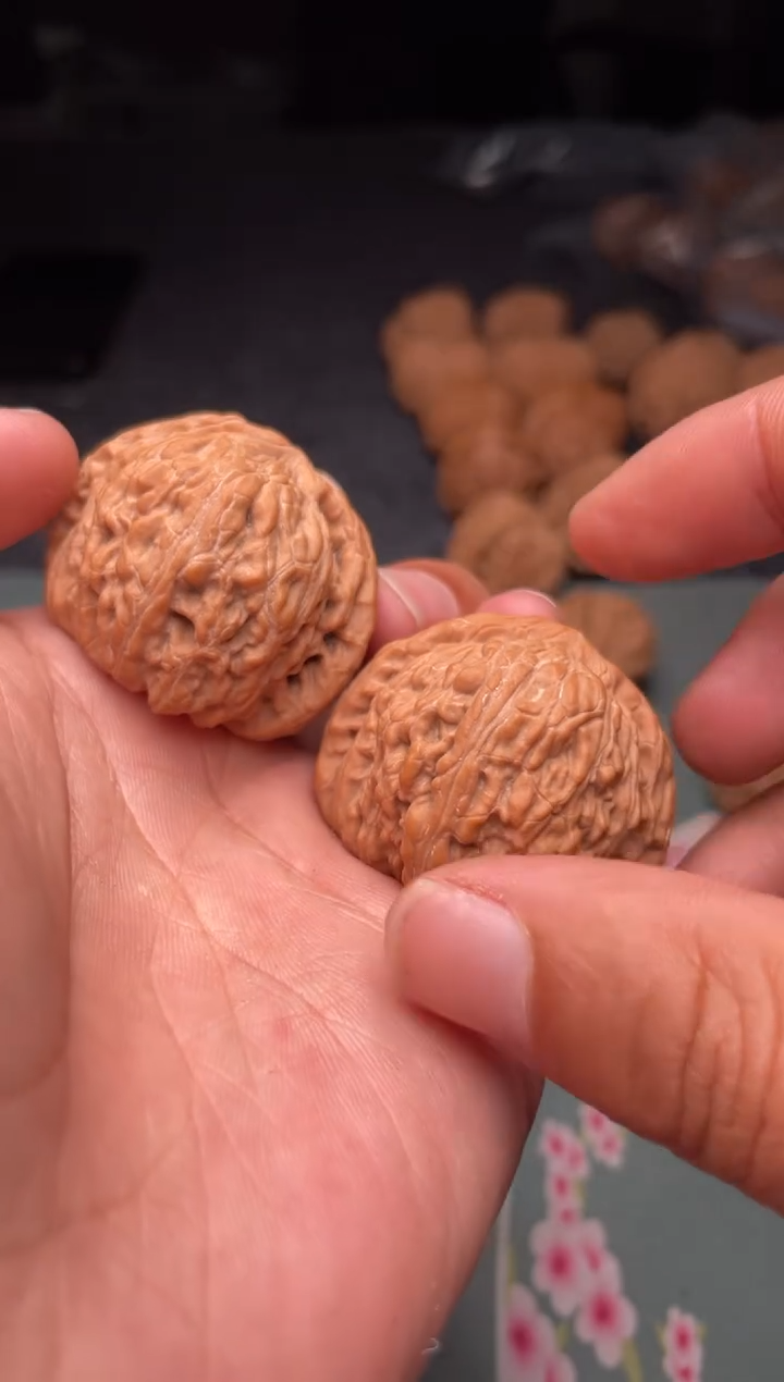 把件文玩核桃a108   泥鳅背    39尺