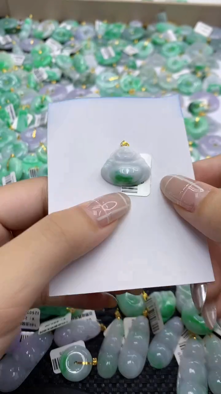 翡翠18K金镶嵌颈饰天然缅甸翡翠A货