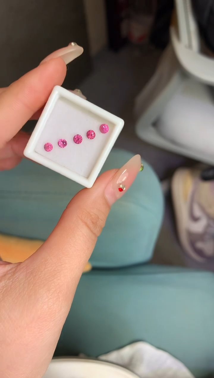 未镶嵌裸石裸石定制尖晶石圆切 一组5/P 0.95ct