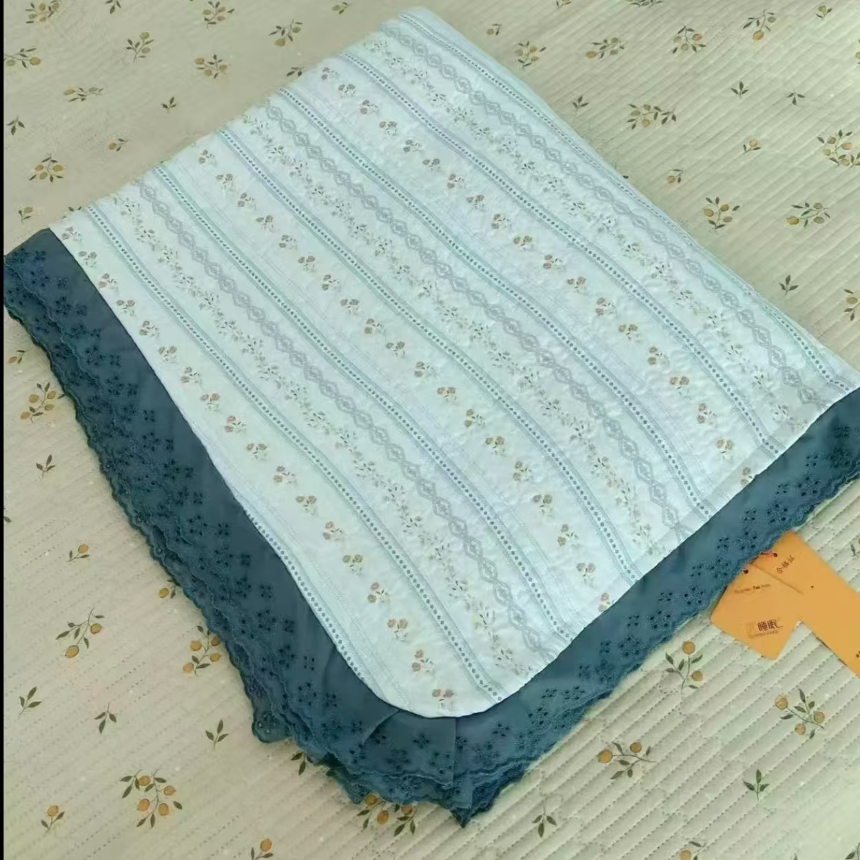 皱皱纱A类（四季通用）绗缝夹棉 柔软亲肤防滑法式镂空花边床盖爆款