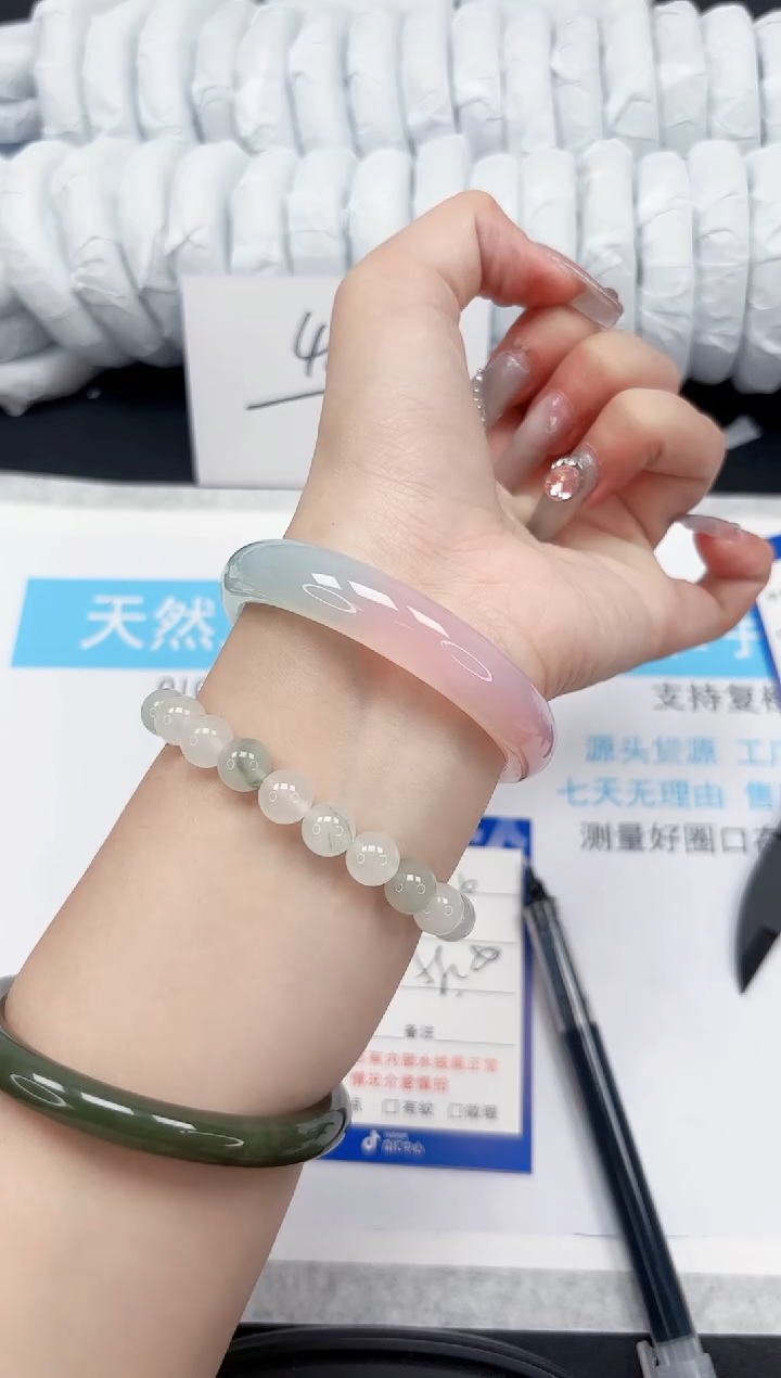 【闪购商品】石英质玉手镯未镶嵌574-458.2