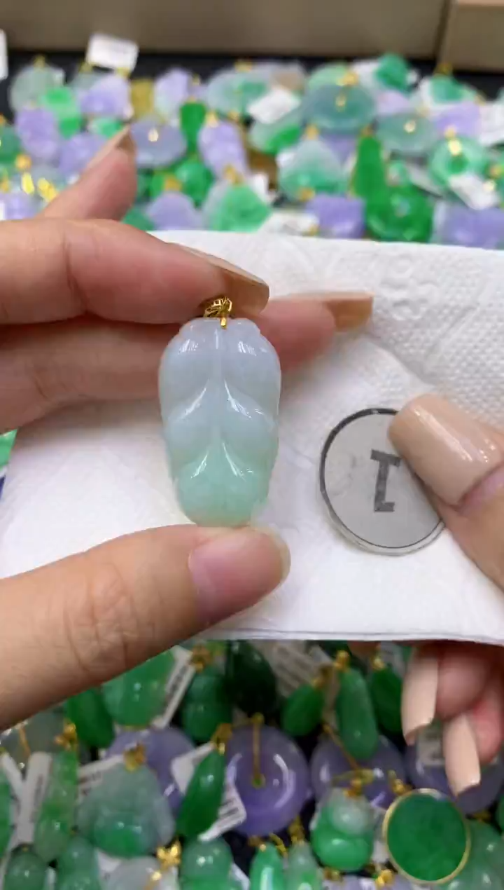 颈饰未镶嵌翡翠天然缅甸翡翠A货