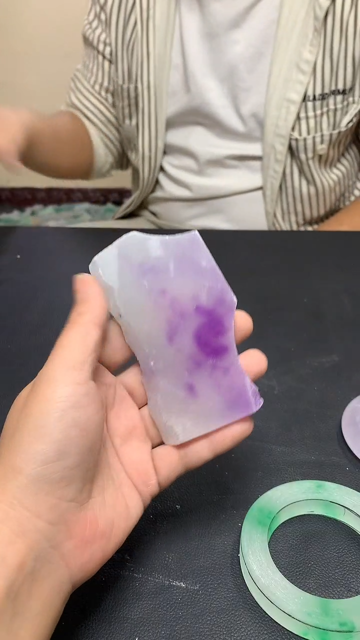 玉冰边角毛胚一个