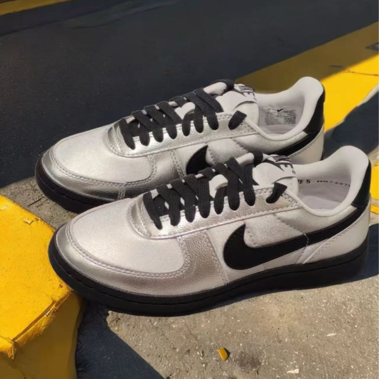 NIKE 耐克正品 FIELD GENERAL 液态银女士 休闲德训鞋 HQ7397-001